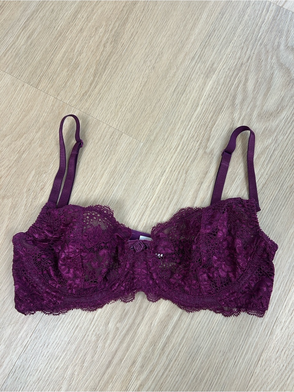 1990’s Vintage Victoria’s Secret Lace Bra 34C
